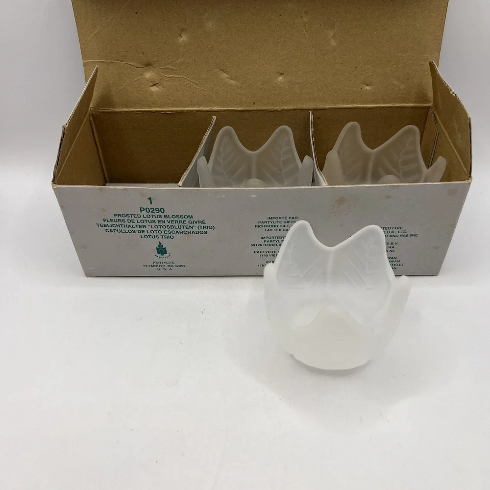 NEW PartyLite Frosted Lotus Blossom Trio Votive/Tealight Candle Holder P0290 Box - Picture 2 of 8